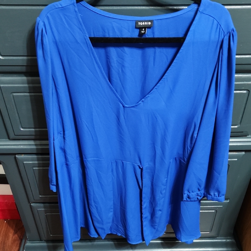 Torrid Royal Blue V-Neck Blouse Nwot